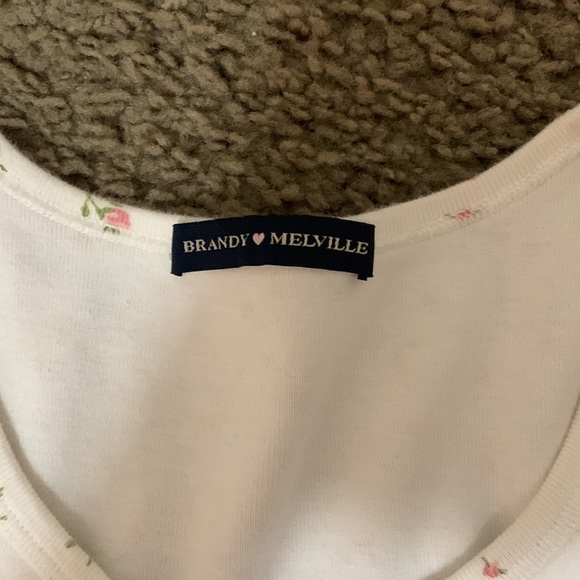 Brandy Melville Pink Floral Zelly Top - Picture 2 of 3